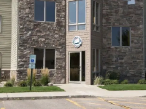 RARE Bridges Bay POOLSIDE condo with LAKE VIEW! - Sleeps 8