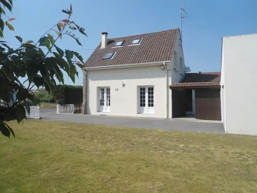 Beach holiday home in the sand dunes. Hotels in Merlimont