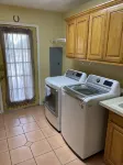 Spacious 3Br Stay  Shared Pool - Perfect for Families.