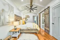 Exquisite Cottage in the Heart of Downtown!