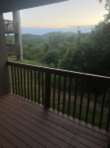 Condo on Table Rock Lake, Ozark Mountain views! 1 mile from Silver Dollar City