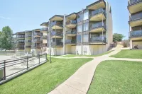 Sweet Lake Get Away 2) in the Heart of Hot Springs