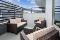 Modern Fort Worth Townhome 2 bedroom 2.5 bath - Comfortable Stay