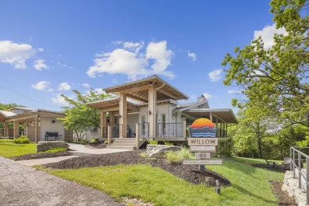 Willow - Waterfront 6Br Estate - Branson’s Best Kept Secret