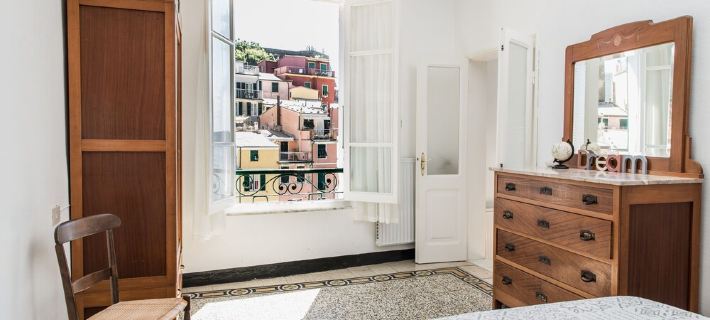 Apartment Overlooking Vernazza's Beautiful Marconi Square. in Front of the Sea Hotel a Vernazza