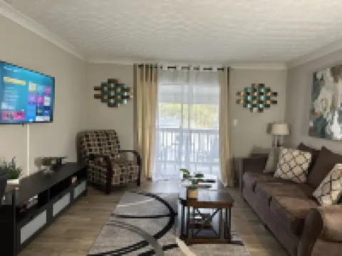 The Brave's 1st Base 2BD-2BTH, Free PRK, 5 min walk to Truist Park & The Roxy