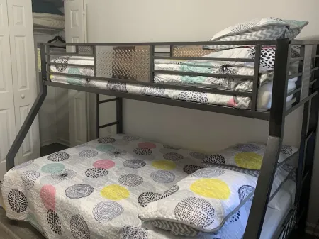 Peaceful Water View, Close to everything