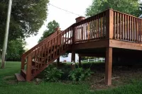 Charming cottage overlooking Lake Acre