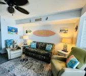 💎NEWLY REMODELED!! ISLAND TIME Honeymoon Suite Direct Oceanfront King Luxury