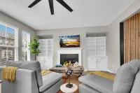 Modern 2Br Townhome  King Beds Near Mall GA Hotels in Buford