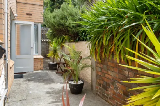 Modern Luxurious Living With Your Own Parking Spot Отели рядом с достопримечательностью «Long Beach»