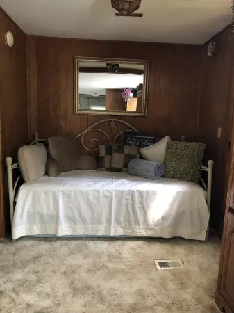 Reduced to $90.00 March-July week days