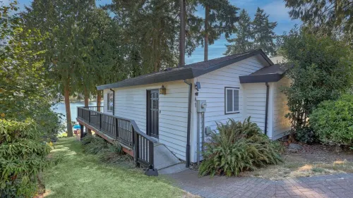 Karmen's Lake Cottage A1