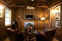 Historic Miners Cottage on Howqua River