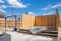 New Listing! Cowboy Pool, Stargazing, Hot Tub