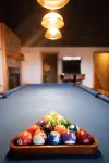 "View on a Whim” Luxury Cabin with Breathtaking Views, Theatre, Hot Tubs, Hiking