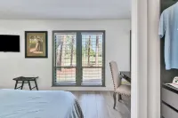 Greenside Getaway️! Walk to Clubhouse and Cradle! Panoramic Golf Views!