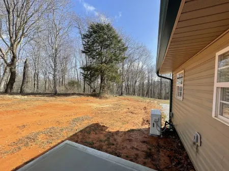 Newly renovated near Rowena, Grider and Wolf Creek Dam