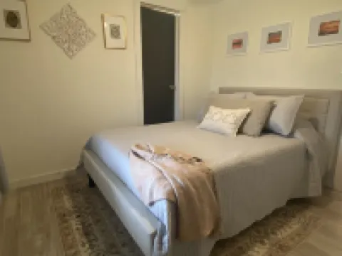 Lakehouse Birdwatcher Paradise Hotels in Live Oak County