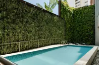 Cali Marriott Hotel - Rooftop Pools