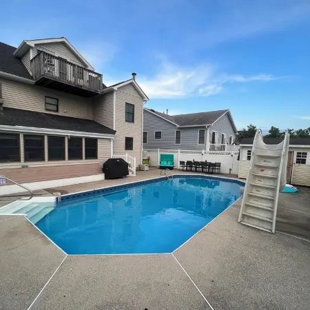 Brigantine Private Oasis w/ 3 Bedroom+Loft & Inground pool w/slide *Pet Friendly