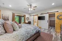 Stunning Views, Superb Atmosphere, Modern Amenities, In the Middle of Nature