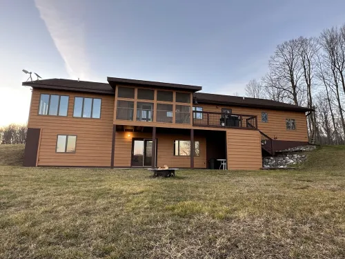 Lake Front Home close to Ski Brule and snowmobile trails.