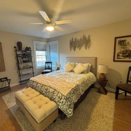 Mississippi waterfront vacation home that welcomes dogs! Private dock for boats