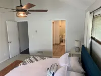 Osage Beach lakefront house - Gorgeous views! Hotel dekat Margaritaville Lake Resort Lake of the Ozarks