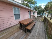 Tybee Pink House (Military & Veteran Discount)