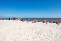 Private Pool w/Heating Option! 5Bedrooms & Close to Biloxi!