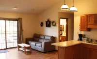 Winetrail Cabin - SIU, Giant City SP, Shawnee Forest, & Cedar Lake minutes away!