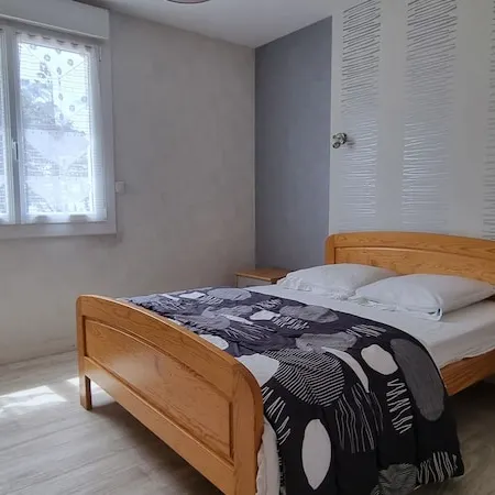 Exceptional location 2 steps from the sea for this single storey house