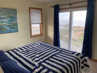Discounted Amazing Sound Front House--on Water, Pool, Hottub,
