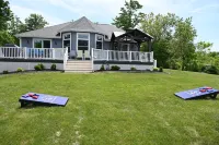 Luxury Cottage in Alex Bay 3 bedrooms, 2.5 baths.  Book your 2025 Vacation Now!!