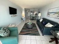 Penthouse 1 Bedroom with Beautiful Beach Views!