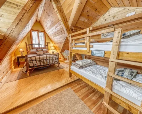 Cozy Timber Frame Home!  5 minutes to Holiday Valley and downtown Ellicottville! Hotels in Great Valley