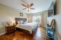 Dream Lake Haus with Beautiful Lake and Hill Country Views!