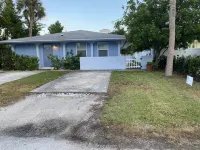 3 Minute walk to beautiful AMI beach! Old Florida Charm with a Modern Flair!