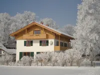 Birkeneck 3 (ground floor), castle view dream holiday apartment Hotel dekat Neuschwanstein Castle