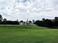 Crawford's Lookout a.k.a-CLO ~ Private RiverFront ~ Outdoor Entertainment Patio
