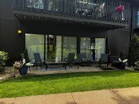 The Ridge RetreatRenovated in 2024 - Steps from Lake Como & The Ridge