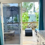 Family & Friends Retreat - 50 Steps to Uncrowded Beach w/ 4 King Beds & 4 Baths