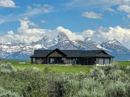 Stunning view of the Tetons - Tetonia Base Camp