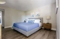 Walk distance to Old Town Scottsdale. Heated pool,spa,ground lvl unit,Maya Codos Hotel a 