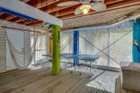 SERENITY NOW~1 Min. To BEACH!-SCREENED-IN HEATED POOL-2 Carts-4&6, Island Club