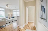 *NEW* - LOCATION, LOCATION - 250 Feet to the Beach - Sleeps 6