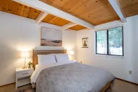 Luxe Tahoe Cabin - Midcentury Modern CLOSE to Lake, Palisades, Edge of Forest