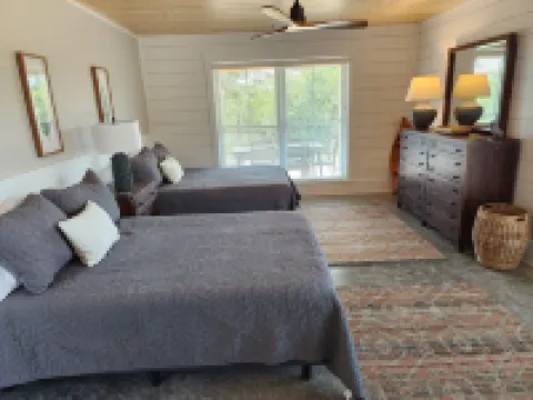 EXTRAORDINARY Home at Sky Hawk Ridge, a 185-acre Refuge next to Buffalo River