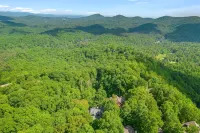 Escape to Sapphire: Luxurious Home with Panoramic Mountain Views Các khách sạn ở Cashiers